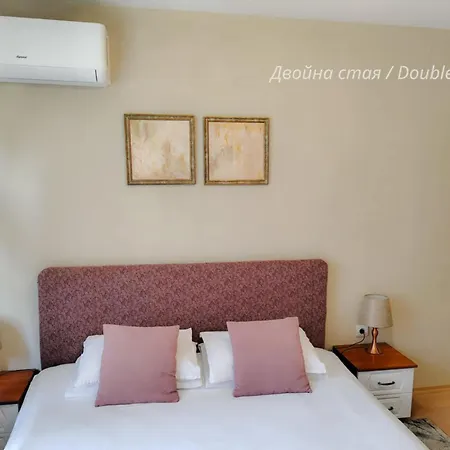 Petkov Family Hotell 3*