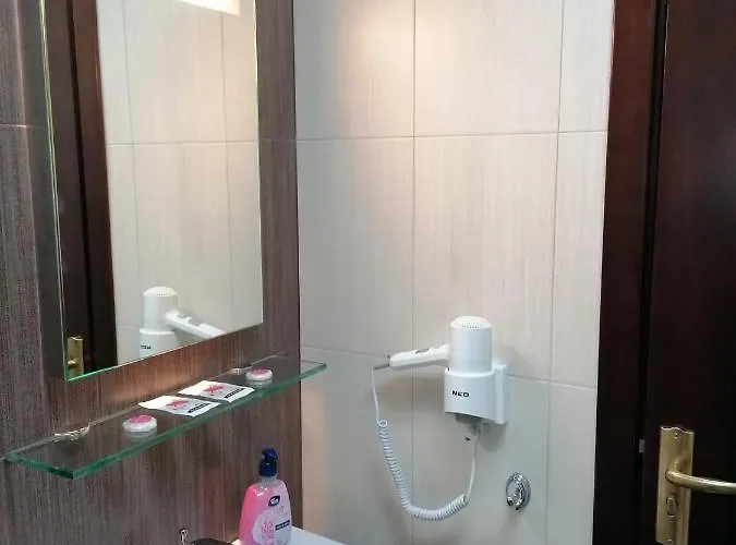 Petkov Family Yukarı Cuma